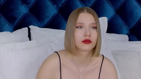 LiliLinn online show from February 27, 11:20 am