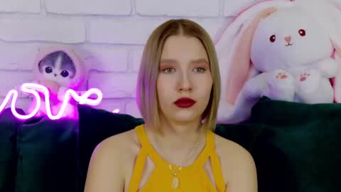 LiliLinn online show from March 5, 8:21 am