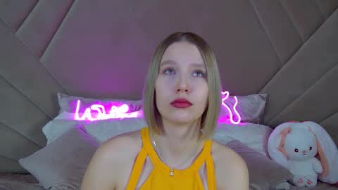 LiliLinn online show from March 11, 4:54 am