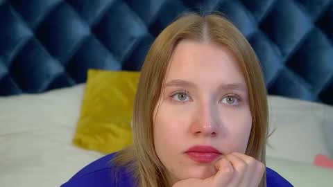 LiliLinn online show from September 24, 6:06 am