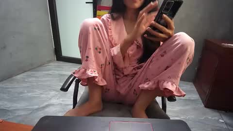 lililove88 online show from April 2, 1:47 am