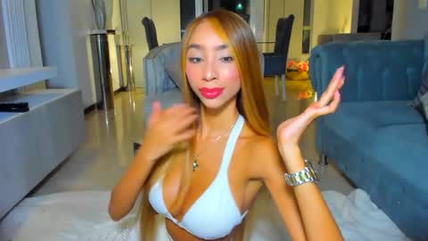 Snapshot of lilipinkette chatting on March 27, 2:50 am Lili online show from March 27, 2:50 am