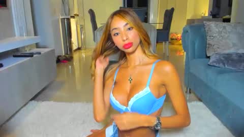 Snapshot of lilipinkette chatting on April 12, 2:38 am Lili online show from April 12, 2:38 am