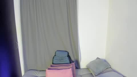 lilirouse online show from September 24, 9:01 am