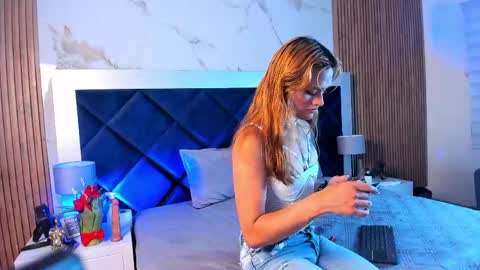 Snapshot of lilit_doll chatting on May 17, 12:30 am lilit online show from May 17, 12:30 am