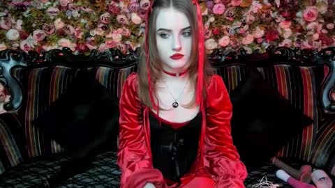 lilit_el_ online show from December 14, 8:30 am