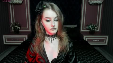 lilit_el_ online show from May 1, 4:44 pm