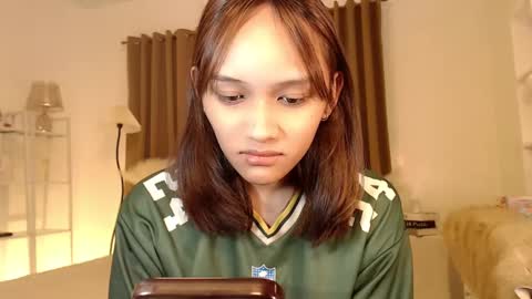 Chloe online show from March 11, 6:32 am