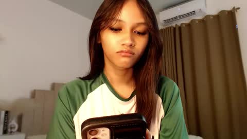 Chloe online show from October 16, 4:57 am