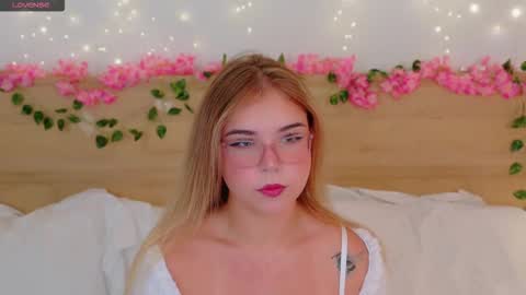 Lilith Bonheur online show from December 4, 9:34 pm