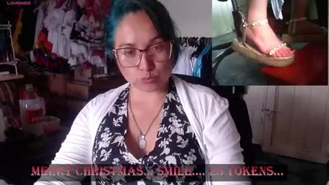 Snapshot of lilith_camp chatting on December 24, 6:28 pm Laura lopez online show from December 24, 6:28 pm