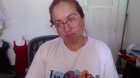 Snapshot of lilith_camp chatting on January 18, 4:10 pm Laura lopez online show from January 18, 4:10 pm
