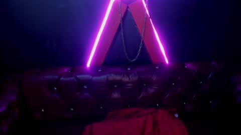 Snapshot of lilith_levonee_ chatting on December 7, 3:14 am Lilith online show from December 7, 3:14 am