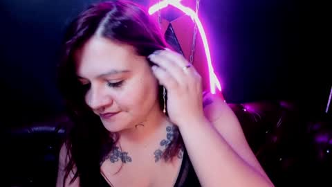 Snapshot of lilith_levonee_ chatting on January 15, 2:49 am Lilith online show from January 15, 2:49 am