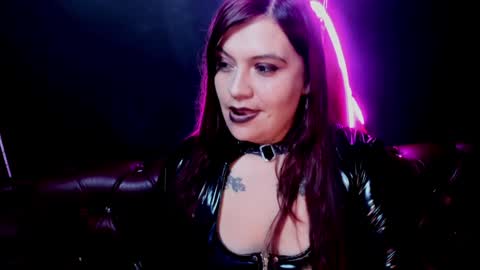 Snapshot of lilith_levonee_ chatting on January 18, 4:26 am Lilith online show from January 18, 4:26 am