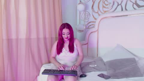 Snapshot of lilith_noirf chatting on February 18, 4:48 am LILITH online show from February 18, 4:48 am