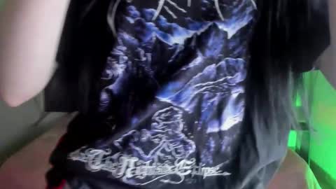 Lilith Patton  online show from March 17, 12:30 pm