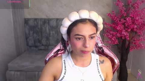 Snapshot of lilith_petit_sub chatting on September 16, 8:10 pm Lilith  online show from September 16, 8:10 pm