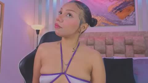 Snapshot of lilith_pink__ chatting on June 4, 3:01 am Lilith pink online show from June 4, 3:01 am