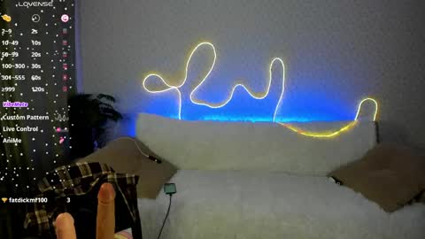 Snapshot of lilith_sora chatting on April 23, 8:33 pm Lilith online show from April 23, 8:33 pm