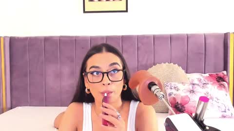 Lily online show from March 8, 5:01 pm