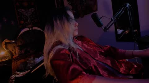 Snapshot of lilithmystic01 chatting on January 24, 10:32 am lilithmystic01 online show from January 24, 10:32 am