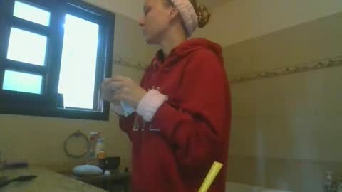 Snapshot of lilithnewdawn chatting on February 8, 9:23 am lilithnewdawn online show from February 8, 9:23 am