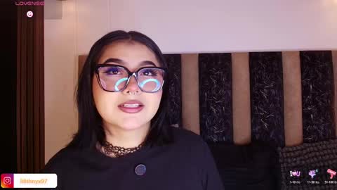 Snapshot of lilithnyx_x chatting on May 9, 3:06 pm lilithnyx_x online show from May 9, 3:06 pm