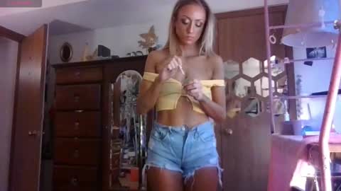 Lilithohfish online show from March 20, 3:50 pm