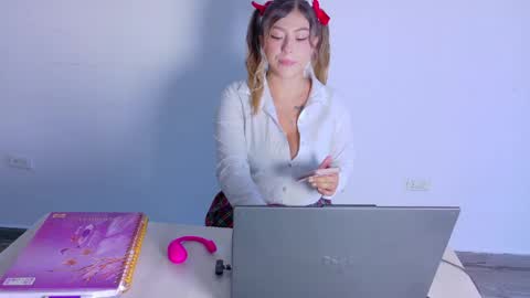 lilithsmiith online show from May 13, 12:13 pm