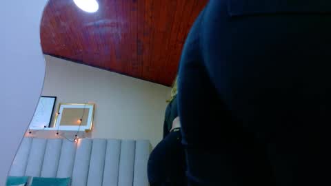 Snapshot of lilithsmith__ chatting on October 17, 11:24 am lilithsmith__ online show from October 17, 11:24 am