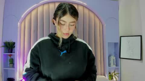 lilithsmith__ online show from November 11, 11:32 am