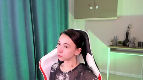 Snapshot of lilithstrangfor chatting on December 16, 7:58 am lilithstrangfor online show from December 16, 7:58 am