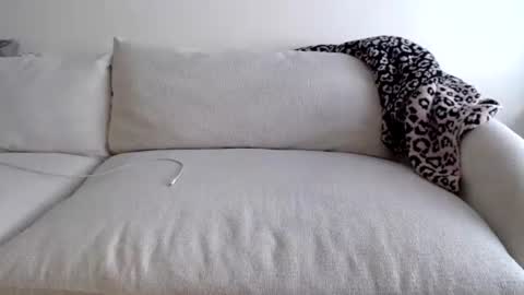 Jay  please help me reach 50 thumbs up online show from December 22, 7:00 pm