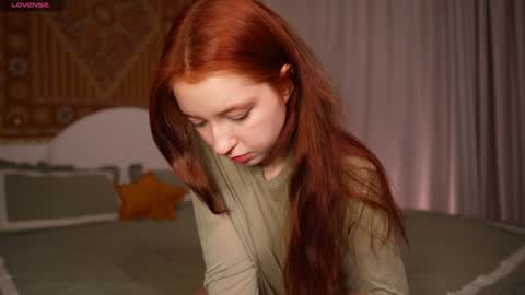 Snapshot of lilla_goddess_of_transforming_ chatting on March 25, 5:19 pm next stream online show from March 25, 5:19 pm