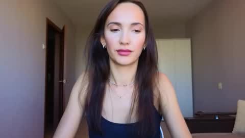 Lillian online show from October 4, 11:08 am