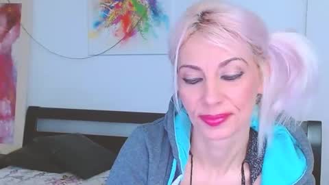 Lara online show from February 16, 10:32 pm