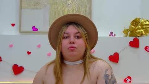 LillianHaig online show from February 12, 7:09 pm