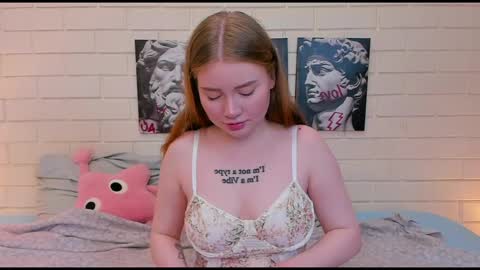 lillie_berry online show from October 17, 4:59 am
