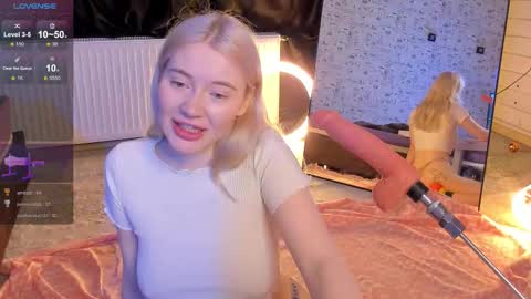 lillie_berry online show from February 7, 5:00 am