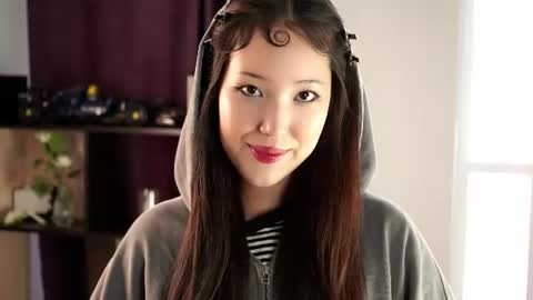 Snapshot of lillie_sun chatting on June 16, 7:55 am lillie_sun online show from June 16, 7:55 am