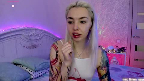 LilliMoore online show from November 3, 11:04 pm