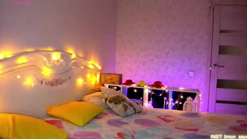 LilliMoore online show from March 2, 11:00 pm