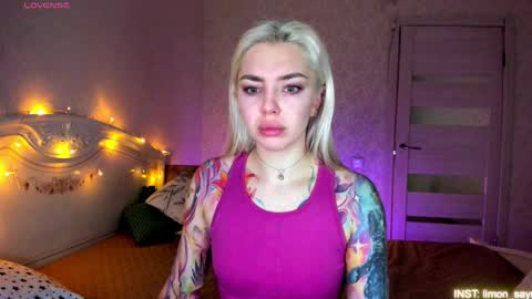 LilliMoore online show from April 6, 11:27 pm