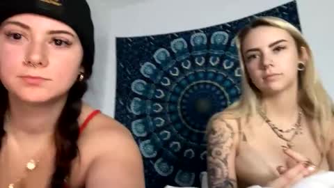 lillstephanie online show from October 21, 4:13 am