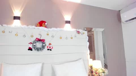 Snapshot of lilly_2809_ chatting on December 24, 7:49 am Lizeth follow me in my igimlilycute 3 online show from December 24, 7:49 am