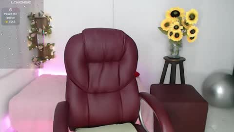 Lilly online show from March 1, 1:02 pm