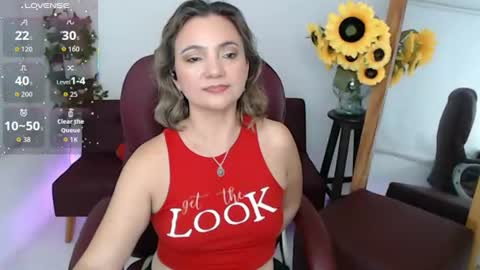 Snapshot of lilly_milf chatting on July 28, 4:05 pm Lilly online show from July 28, 4:05 pm