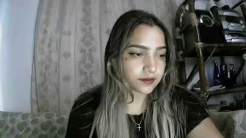 Snapshot of lilly_ocean22 chatting on April 29, 5:33 am Sey - Lilly online show from April 29, 5:33 am