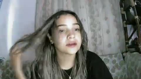 Snapshot of lilly_ocean22 chatting on May 7, 9:47 am Sey - Lilly online show from May 7, 9:47 am